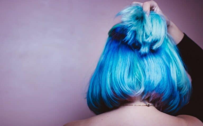 Exploring the Symbolism of Blue Hair in Art and Literature - wide 5